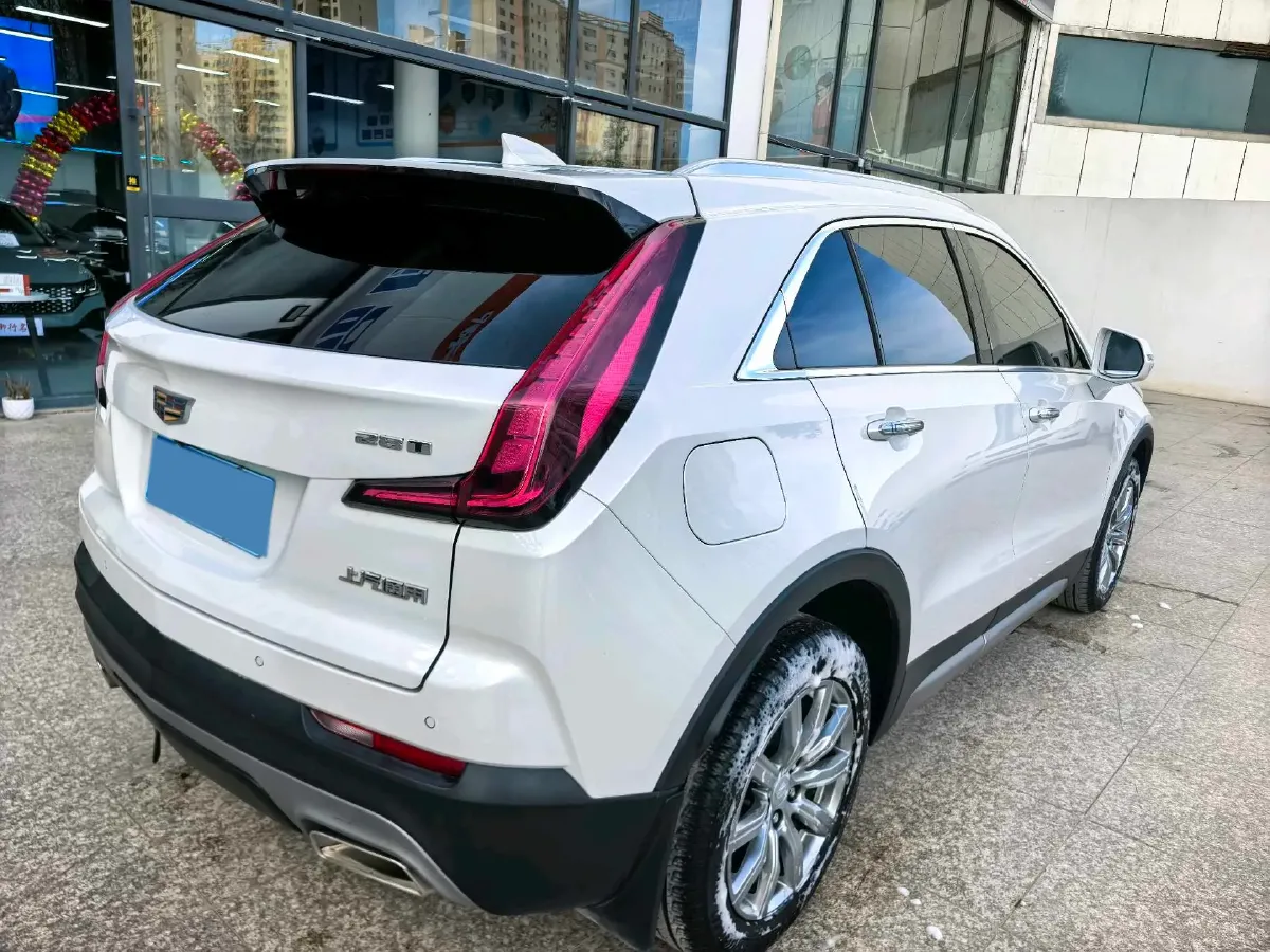 2021 Cadillac XT4 2.0T 237HP L4 9AT,autocango,china used car exporter,china ev exporter,chinese used car exporter,chinese used ev exporter