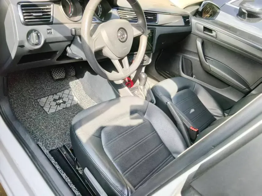 2020 DongFeng Aeolus YiXuan 1.5T 150HP L4 6DCT,autocango,china used car exporter,china ev exporter,chinese used car exporter,chinese used ev exporter