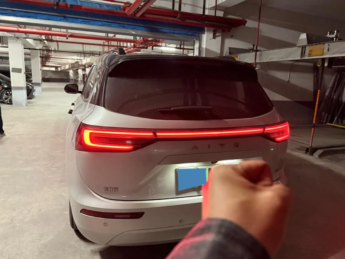 2024 AITO AITO M7 1.5T 152HP L4 REEV 40KWH,autocango,china used car exporter,china ev exporter,chinese used car exporter,chinese used ev exporter