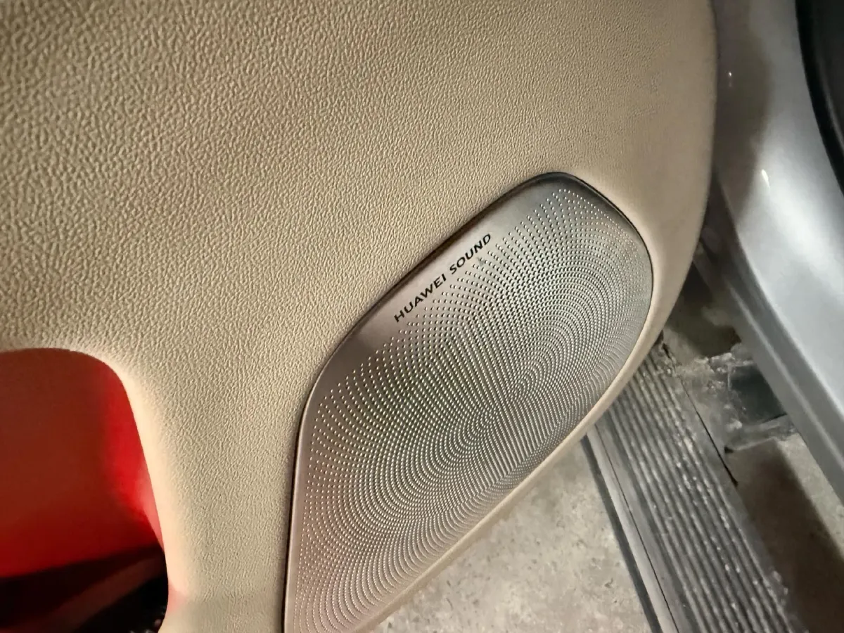 2024 AITO AITO M7 1.5T 152HP L4 REEV 40KWH,autocango,china used car exporter,china ev exporter,chinese used car exporter,chinese used ev exporter