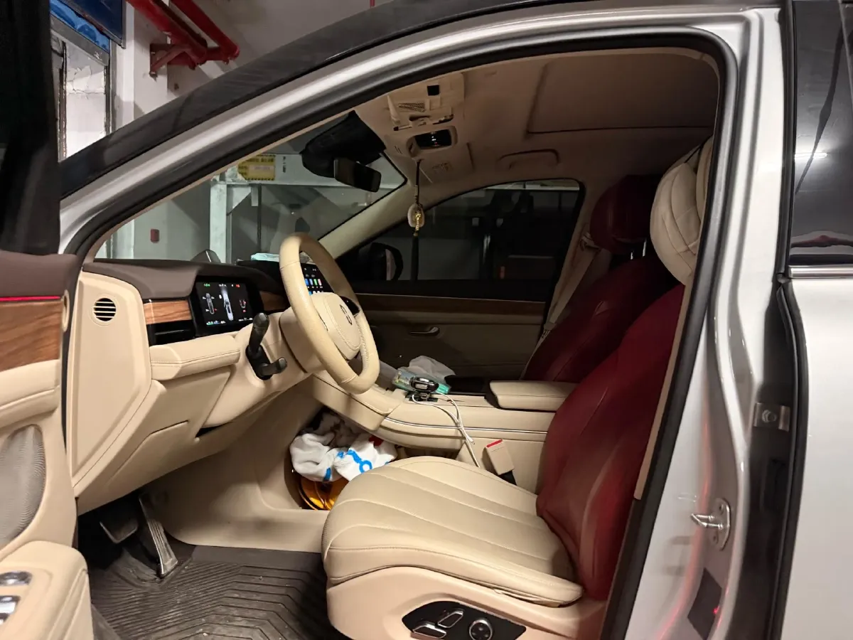 2024 AITO AITO M7 1.5T 152HP L4 REEV 40KWH,autocango,china used car exporter,china ev exporter,chinese used car exporter,chinese used ev exporter