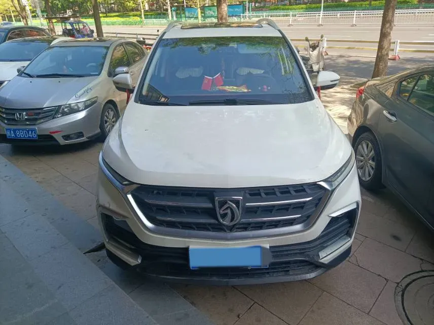 2018 BaoJun 530 1.5T 150HP L4 6MT,autocango,china used car exporter,china ev exporter,chinese used car exporter,chinese used ev exporter