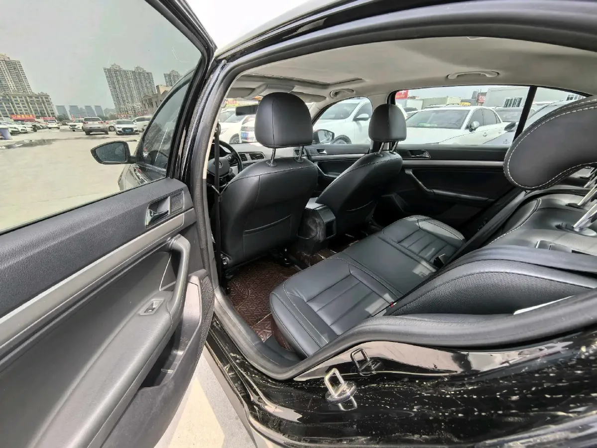 2015 Volkswagen Lavida 1.6L 110HP L4 6AT,autocango,china used car exporter,china ev exporter,chinese used car exporter,chinese used ev exporter