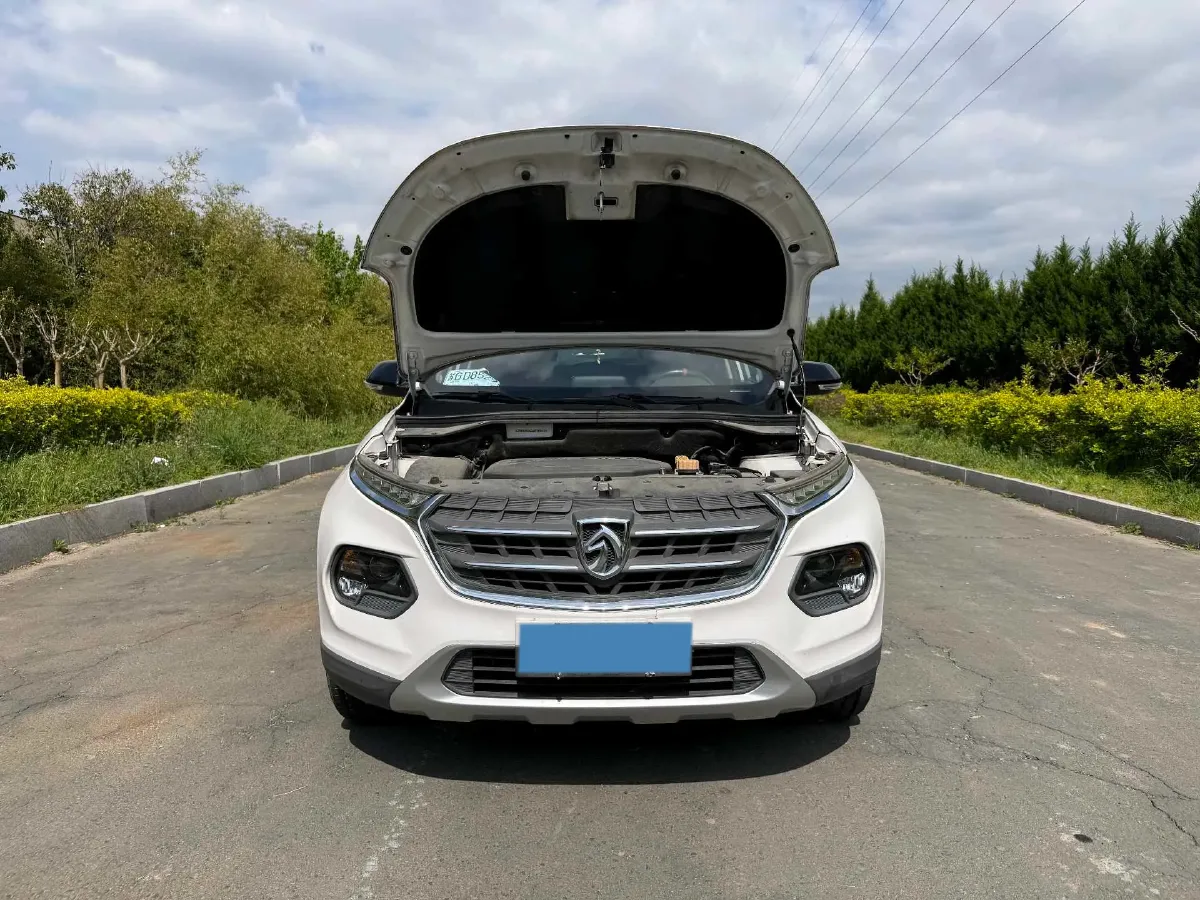 2017 HaiMa S5 Young Edition 1.6L 122HP L4 5MT,autocango,china used car exporter,china ev exporter,chinese used car exporter,chinese used ev exporter