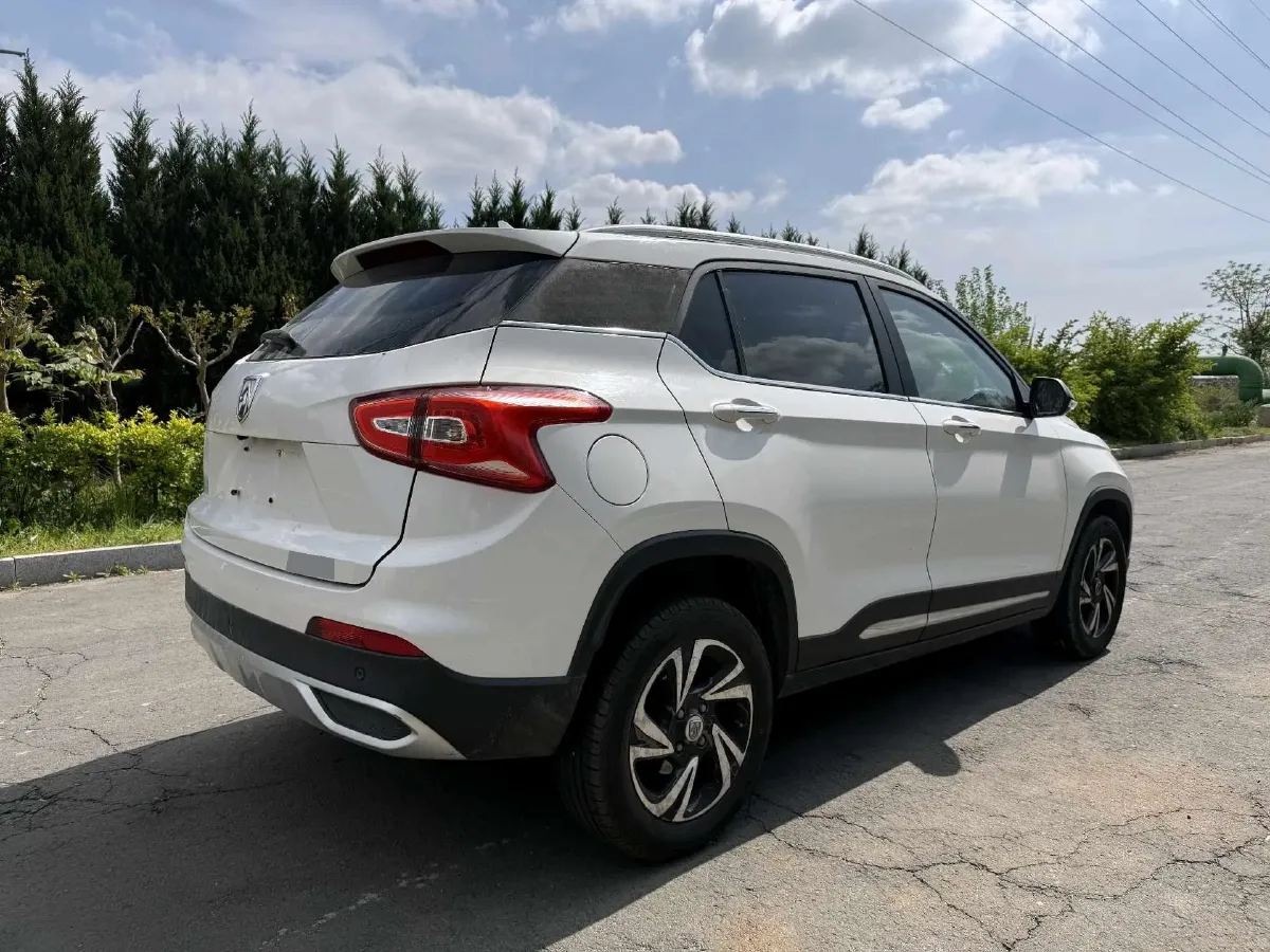 2017 HaiMa S5 Young Edition 1.6L 122HP L4 5MT,autocango,china used car exporter,china ev exporter,chinese used car exporter,chinese used ev exporter