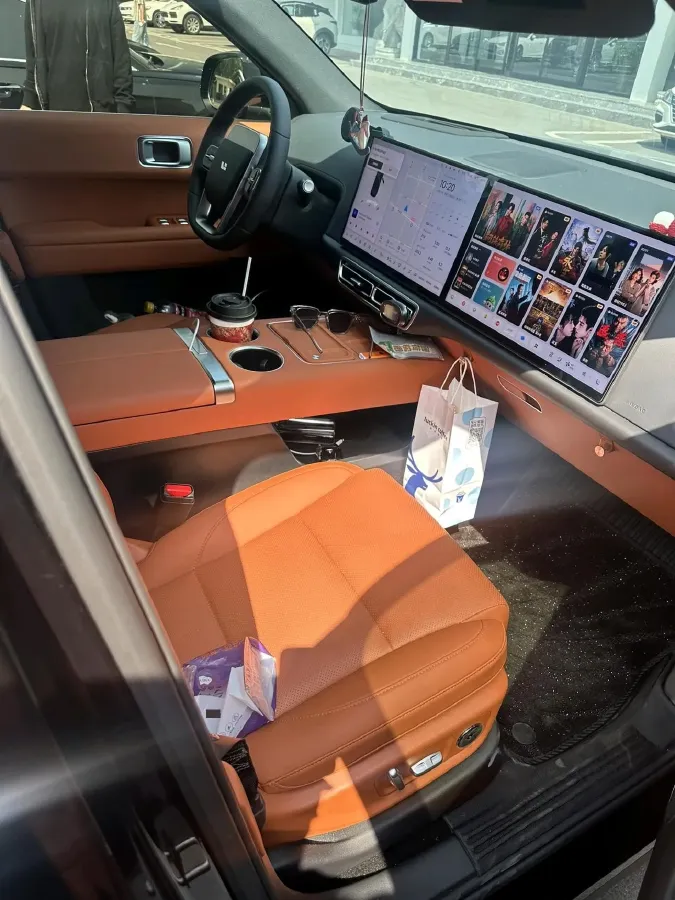 2025 Li L6 Range Extended 154HP L4 REEV,autocango,china used car exporter,china ev exporter,chinese used car exporter,chinese used ev exporter