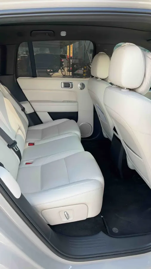 2025 Li L6 Range Extended 154HP L4 REEV,autocango,china used car exporter,china ev exporter,chinese used car exporter,chinese used ev exporter