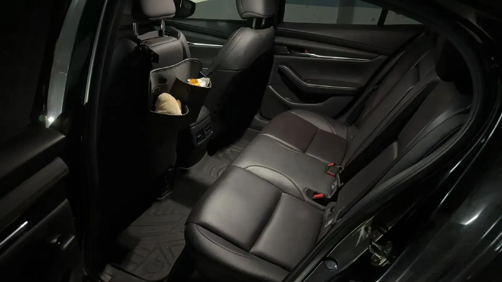 2021 Mazda 3 Axela 2.0L 158HP L4 6AT,autocango,china used car exporter,china ev exporter,chinese used car exporter,chinese used ev exporter