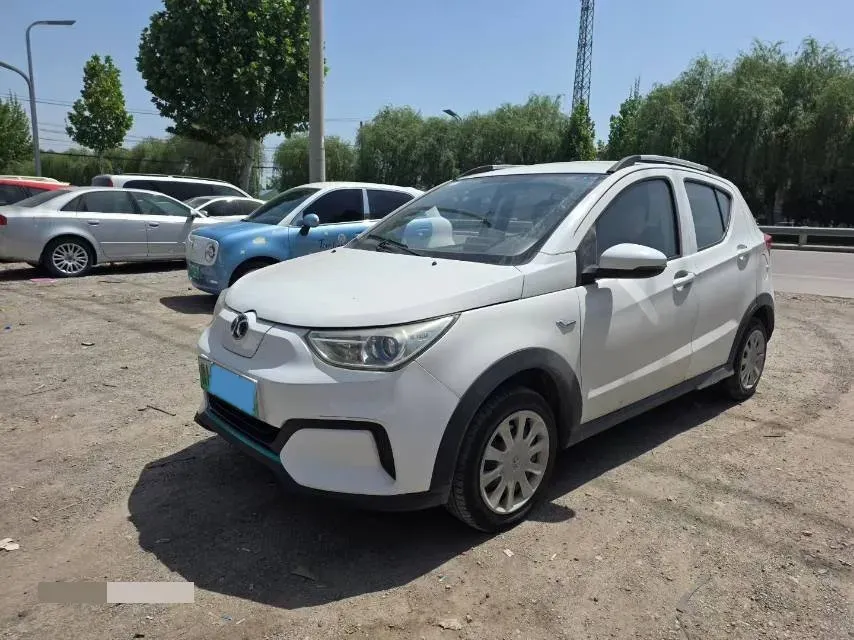 2018 Landwind XiaoYao 1.5T 163HP L4 CVT,autocango,china used car exporter,china ev exporter,chinese used car exporter,chinese used ev exporter