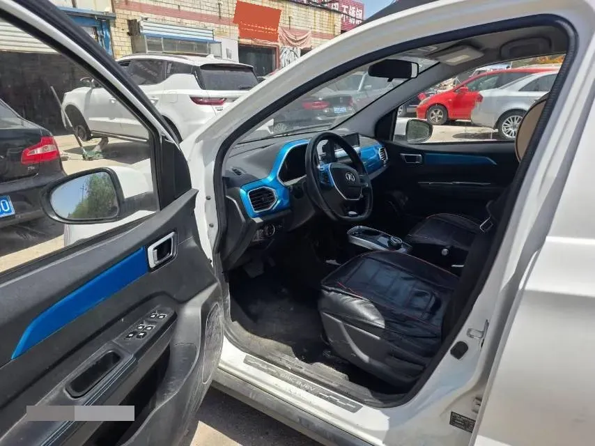 2018 Landwind XiaoYao 1.5T 163HP L4 CVT,autocango,china used car exporter,china ev exporter,chinese used car exporter,chinese used ev exporter