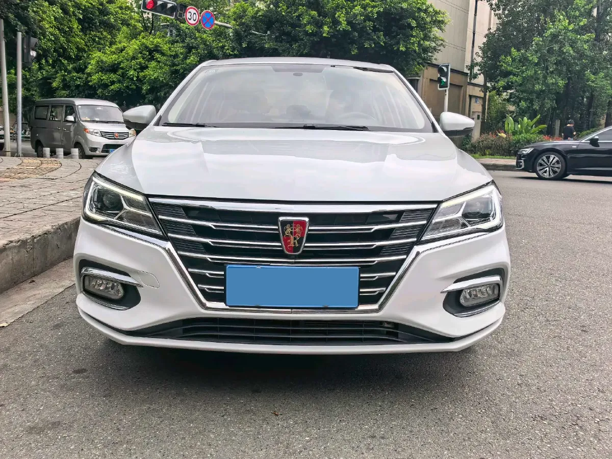 2020 Roewe i5 1.5L 120HP L4 CVT,autocango,china used car exporter,china ev exporter,chinese used car exporter,chinese used ev exporter
