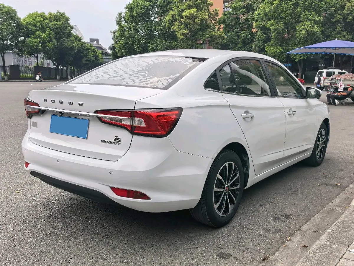 2020 Roewe i5 1.5L 120HP L4 CVT,autocango,china used car exporter,china ev exporter,chinese used car exporter,chinese used ev exporter
