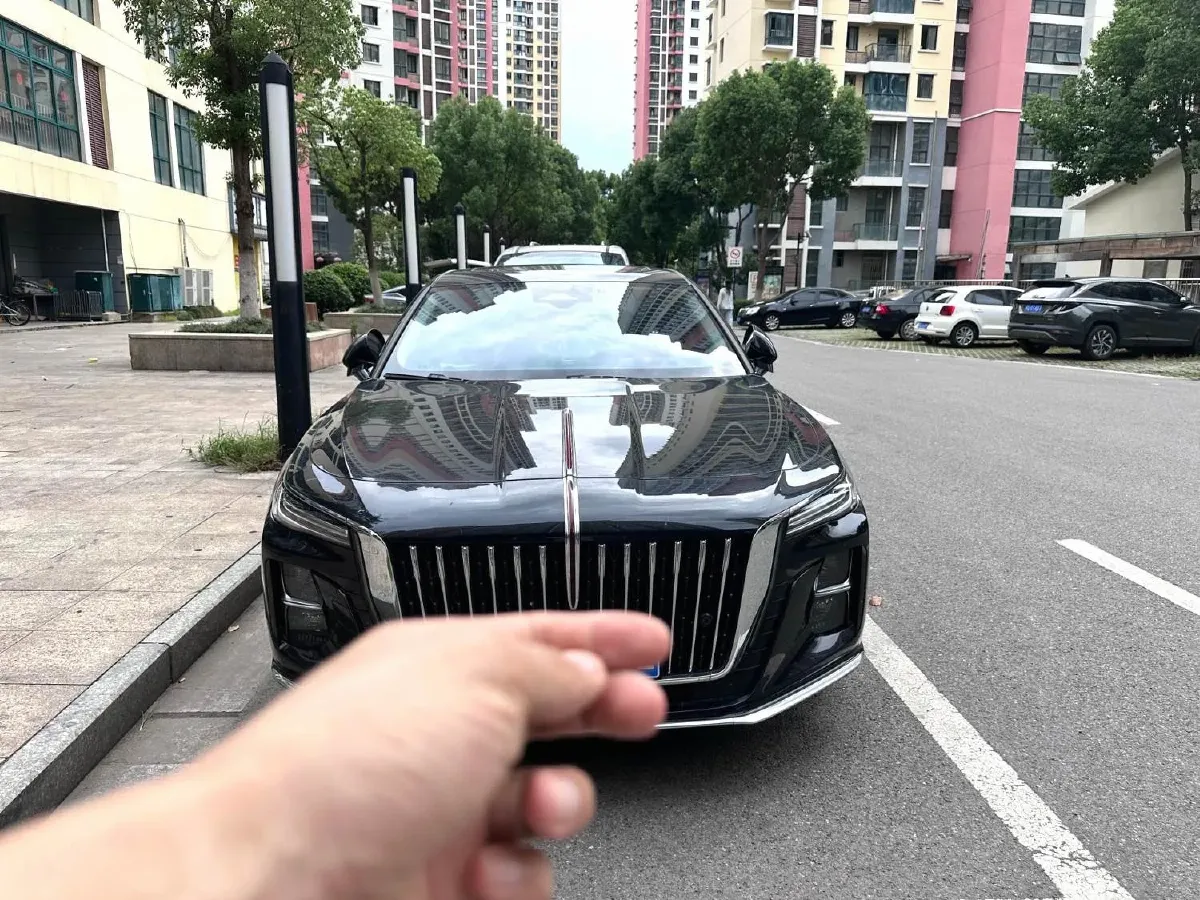 2023 HongQi H5 2.0T 224HP L4 8AT,autocango,china used car exporter,china ev exporter,chinese used car exporter,chinese used ev exporter