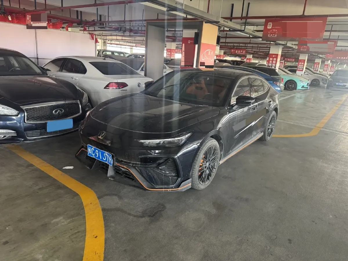 2025 ChangAn UNI-V 2.0T 245HP L4 8AT,autocango,china used car exporter,china ev exporter,chinese used car exporter,chinese used ev exporter