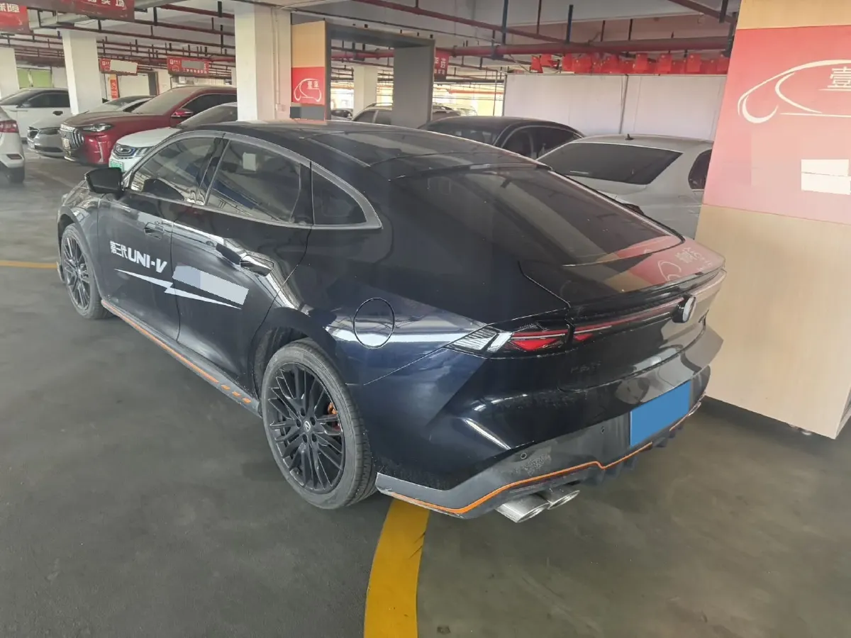 2025 ChangAn UNI-V 2.0T 245HP L4 8AT,autocango,china used car exporter,china ev exporter,chinese used car exporter,chinese used ev exporter