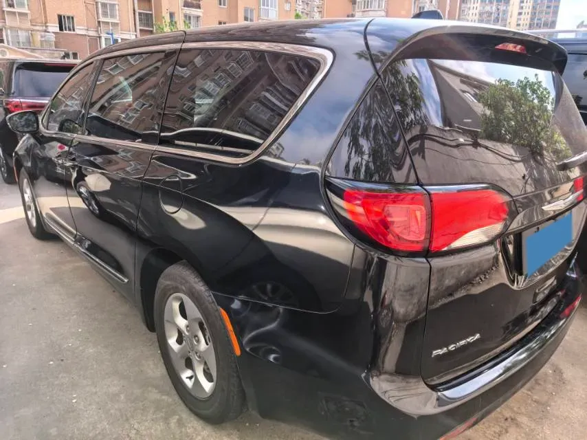 2012 Chrysler Pacifica 3.0L 167HP V6 4AT,autocango,china used car exporter,china ev exporter,chinese used car exporter,chinese used ev exporter