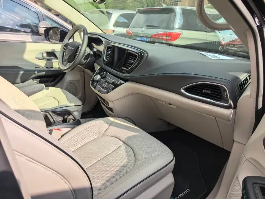 2012 Chrysler Pacifica 3.0L 167HP V6 4AT,autocango,china used car exporter,china ev exporter,chinese used car exporter,chinese used ev exporter