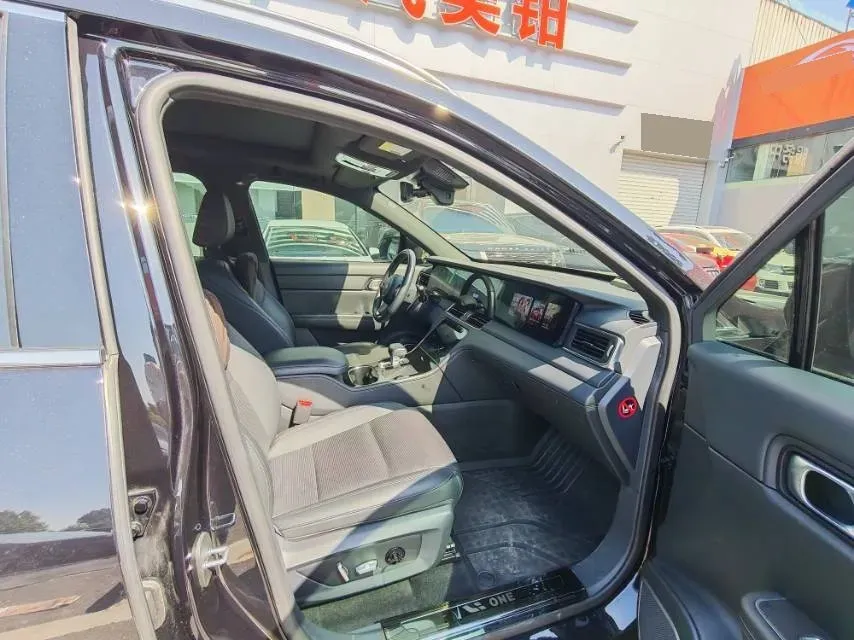 2021 Li ONE Range Extended 131HP REEV 40.5KWH,autocango,china used car exporter,china ev exporter,chinese used car exporter,chinese used ev exporter