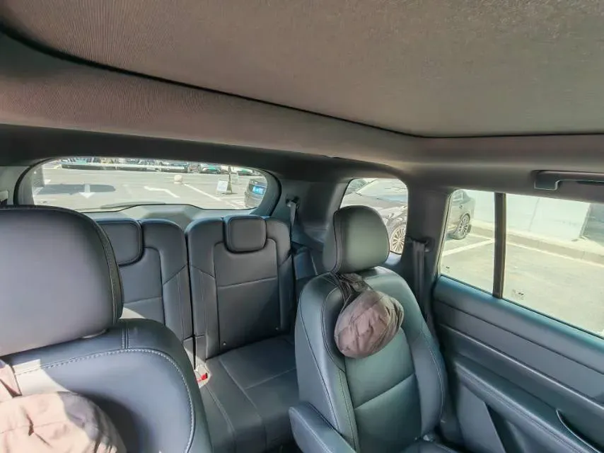 2021 Li ONE Range Extended 131HP REEV 40.5KWH,autocango,china used car exporter,china ev exporter,chinese used car exporter,chinese used ev exporter