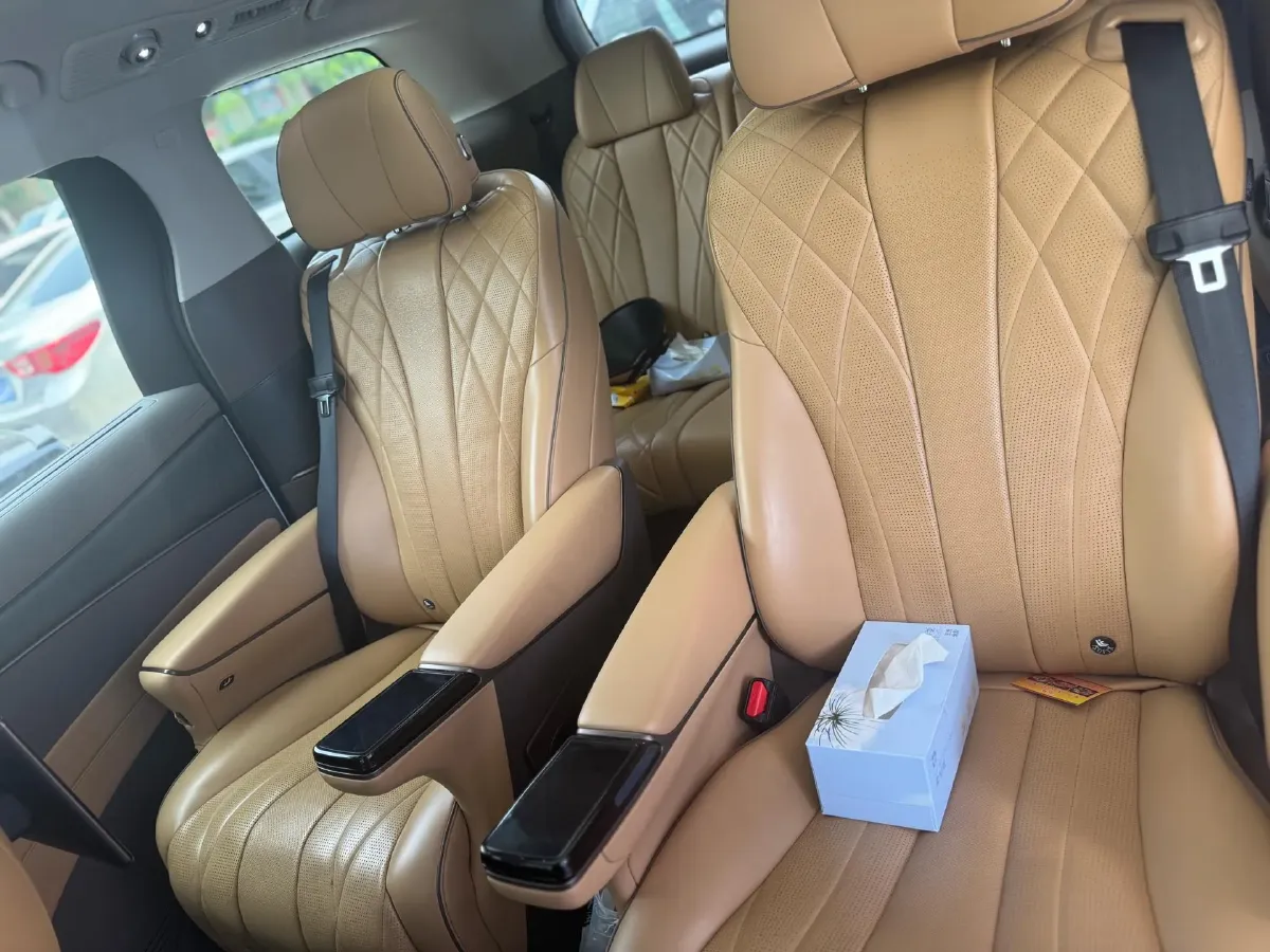 2022 Mercedes-Benz GLC Class 2.0T 197HP L4 9AT,autocango,china used car exporter,china ev exporter,chinese used car exporter,chinese used ev exporter