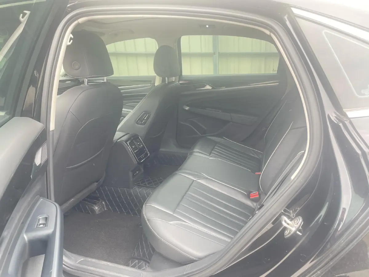 2023 Volkswagen Passat 2.0T 186HP L4 7DCT,autocango,china used car exporter,china ev exporter,chinese used car exporter,chinese used ev exporter