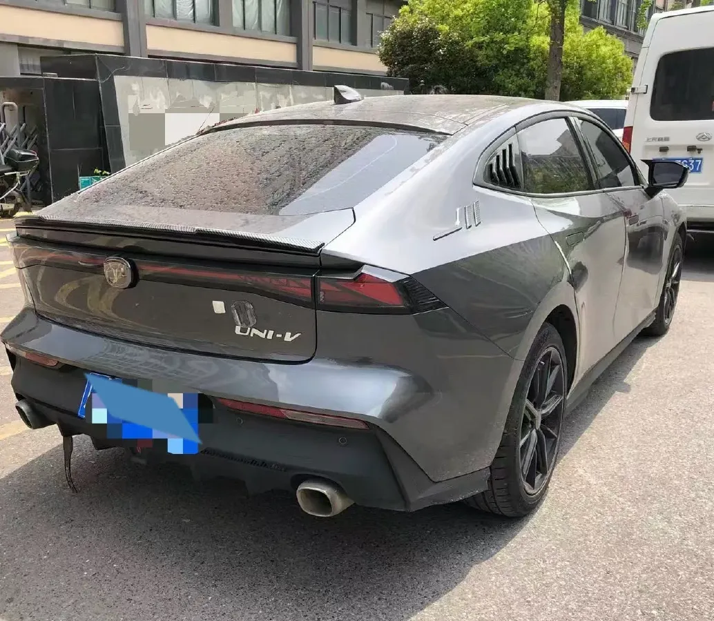 2023 ChangAn UNI-V 1.5T 188HP L4 7DCT,autocango,china used car exporter,china ev exporter,chinese used car exporter,chinese used ev exporter