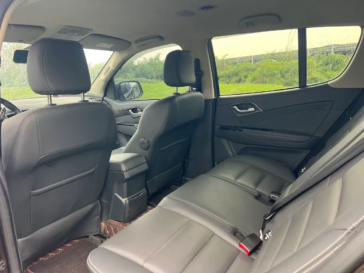 2018 Isuzu Mu-X 1.9T 163HP L4 6AT,autocango,china used car exporter,china ev exporter,chinese used car exporter,chinese used ev exporter