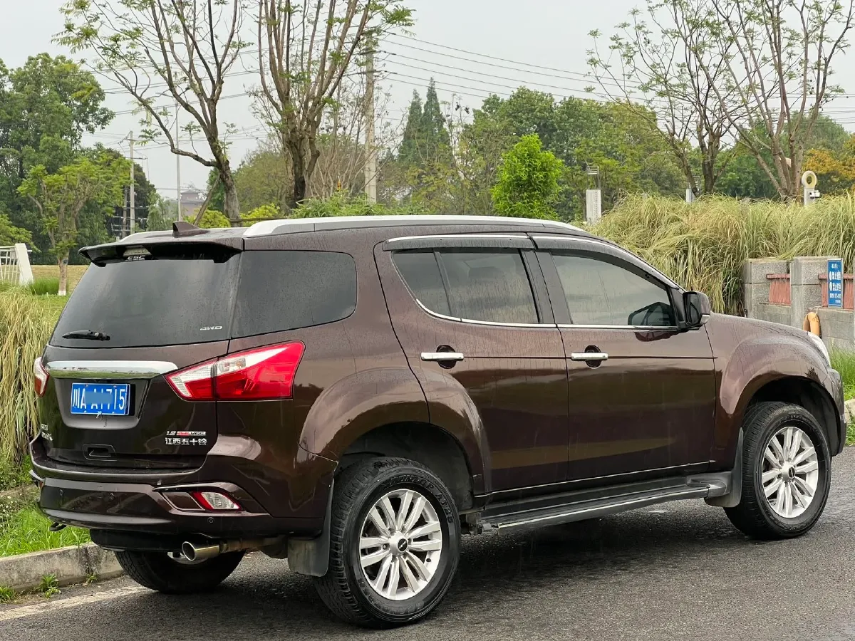 2018 Isuzu Mu-X 1.9T 163HP L4 6AT,autocango,china used car exporter,china ev exporter,chinese used car exporter,chinese used ev exporter