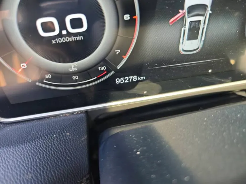 2022 HongQi HS5 2.0T 224HP L4 6AT,autocango,china used car exporter,china ev exporter,chinese used car exporter,chinese used ev exporter