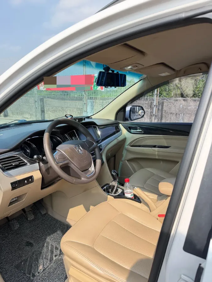 2016 BaoJun 730 1.5L 112HP L4 5MT,autocango,china used car exporter,china ev exporter,chinese used car exporter,chinese used ev exporter