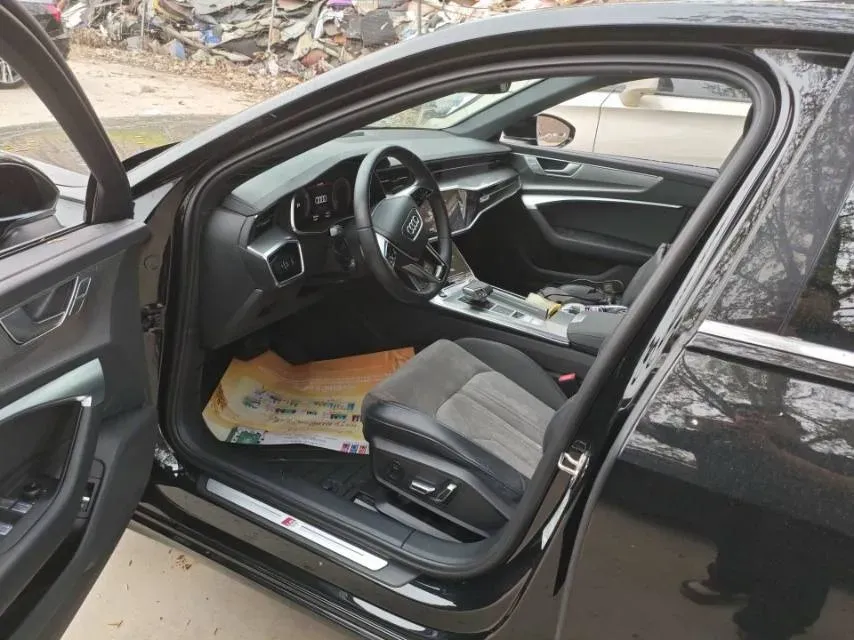 2023 Audi A6L 2.0T 190HP L4 7DCT,autocango,china used car exporter,china ev exporter,chinese used car exporter,chinese used ev exporter
