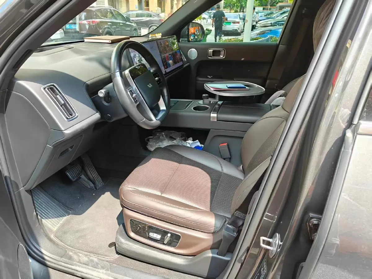 2023 Li L8 Range Extended 154HP REEV 40.9KWH,autocango,china used car exporter,china ev exporter,chinese used car exporter,chinese used ev exporter