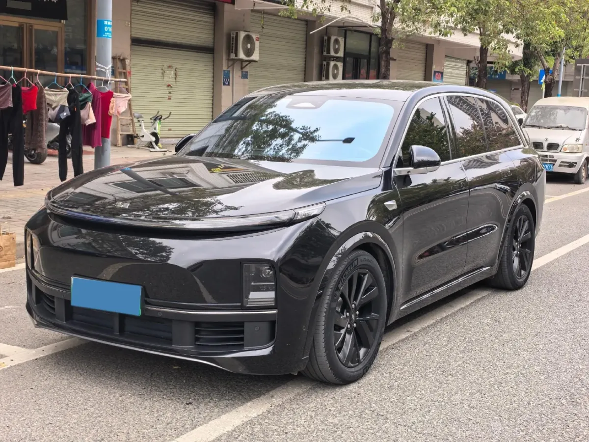 2023 Li L8 Range Extended 154HP REEV 40.9KWH,autocango,china used car exporter,china ev exporter,chinese used car exporter,chinese used ev exporter