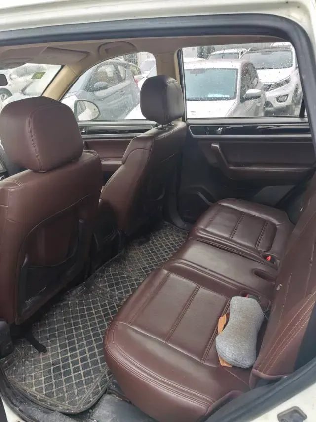 2016 BaoJun 560 1.5T 150HP L4 6MT,autocango,china used car exporter,china ev exporter,chinese used car exporter,chinese used ev exporter