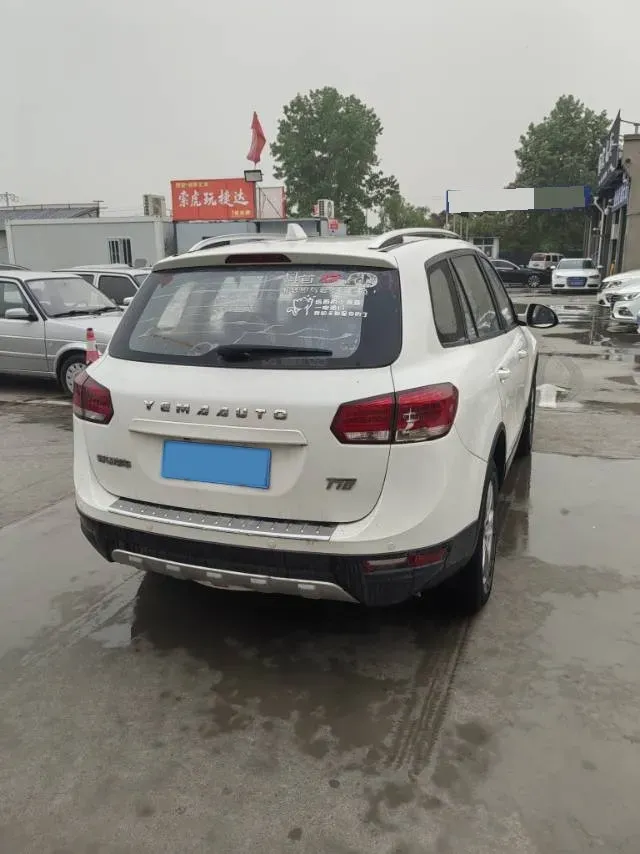 2016 BaoJun 560 1.5T 150HP L4 6MT,autocango,china used car exporter,china ev exporter,chinese used car exporter,chinese used ev exporter