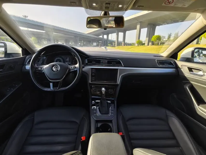 2019 Volkswagen Passat 1.4T 150HP L4 7DCT,autocango,china used car exporter,china ev exporter,chinese used car exporter,chinese used ev exporter