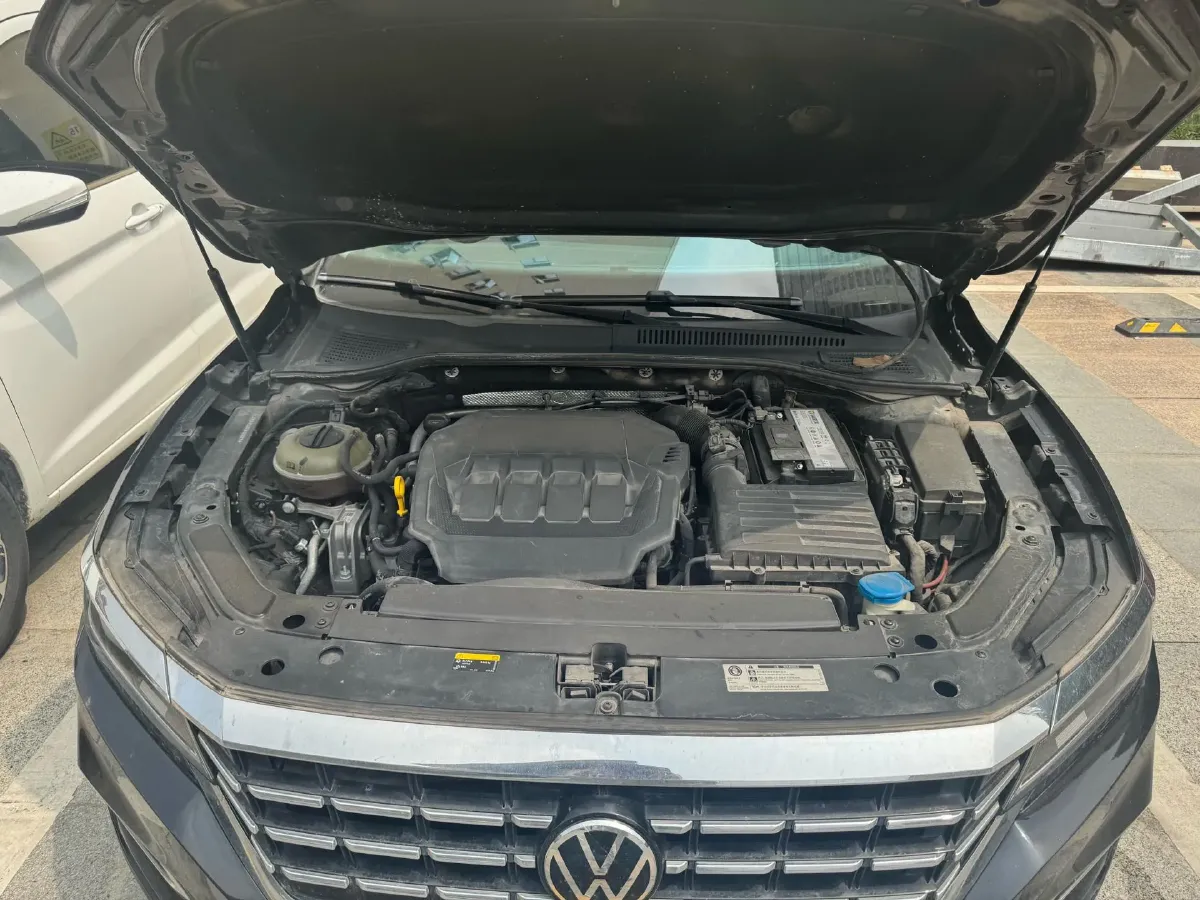 2020 Volkswagen Passat 2.0T 186HP L4 7DCT,autocango,china used car exporter,china ev exporter,chinese used car exporter,chinese used ev exporter