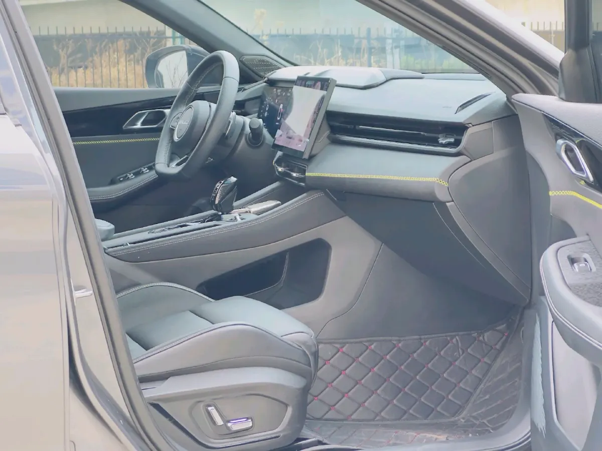 2023 MAXUS G50 1.5T 181HP L4 7DCT,autocango,china used car exporter,china ev exporter,chinese used car exporter,chinese used ev exporter