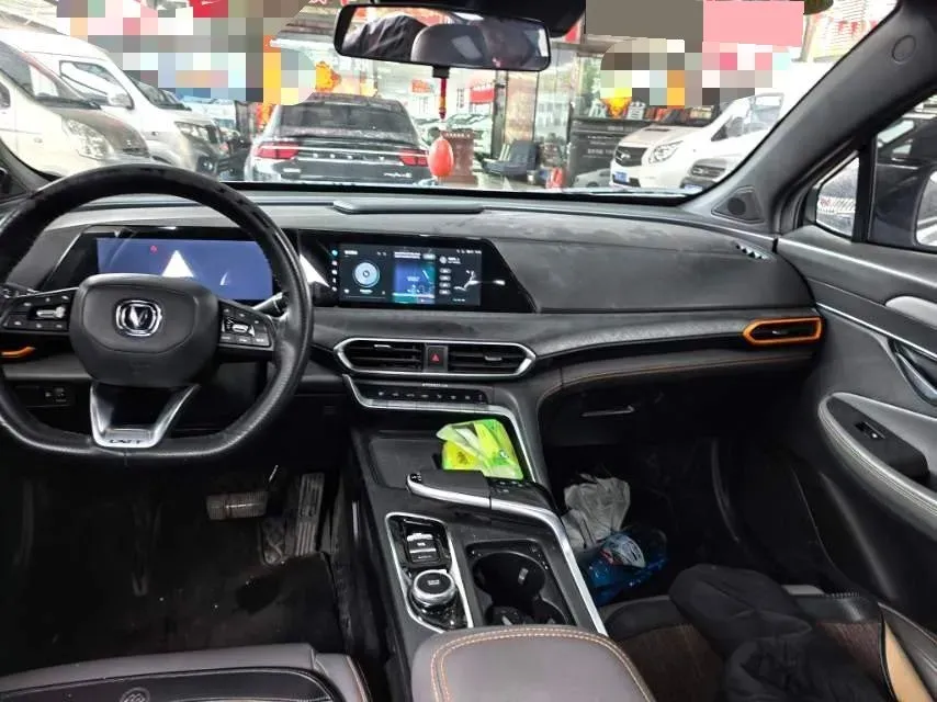 2022 ChangAn UNI-T 1.5T 188HP L4 7DCT,autocango,china used car exporter,china ev exporter,chinese used car exporter,chinese used ev exporter