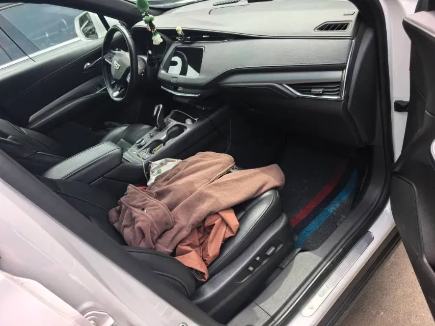 2020 Cadillac XT4 2.0T 241HP L4 9AT,autocango,china used car exporter,china ev exporter,chinese used car exporter,chinese used ev exporter