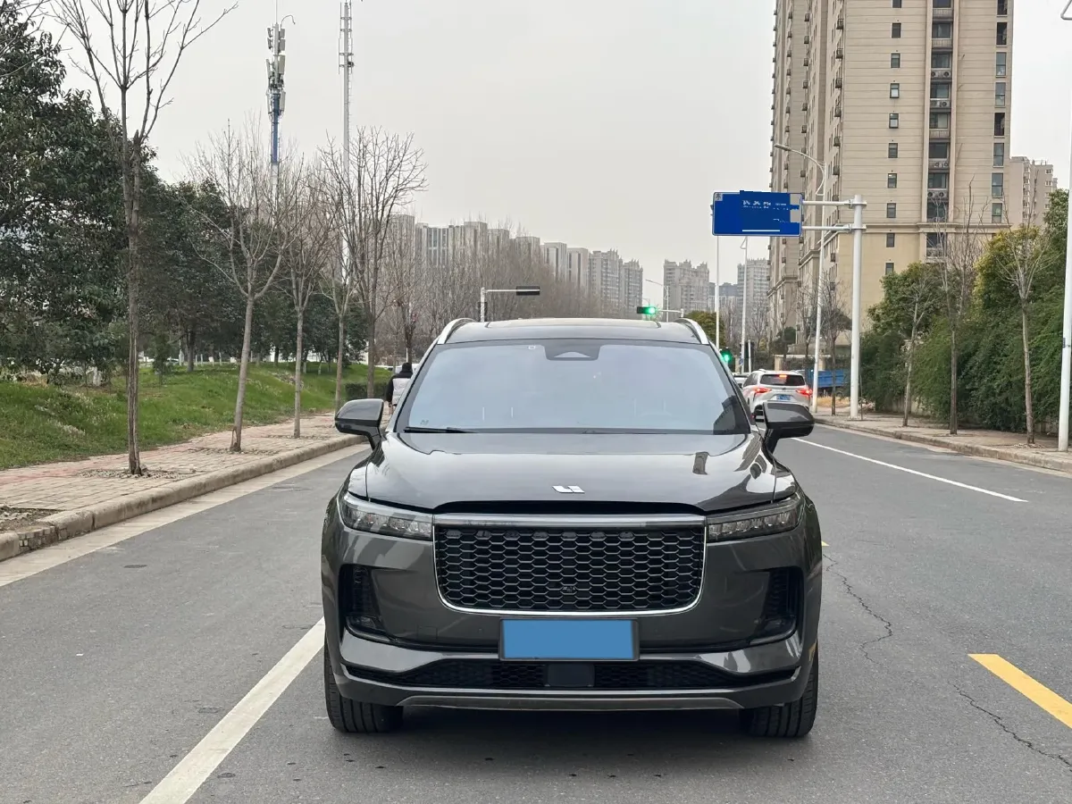 2021 Li ONE Range Extended 131HP REEV 40.5KWH,autocango,china used car exporter,china ev exporter,chinese used car exporter,chinese used ev exporter