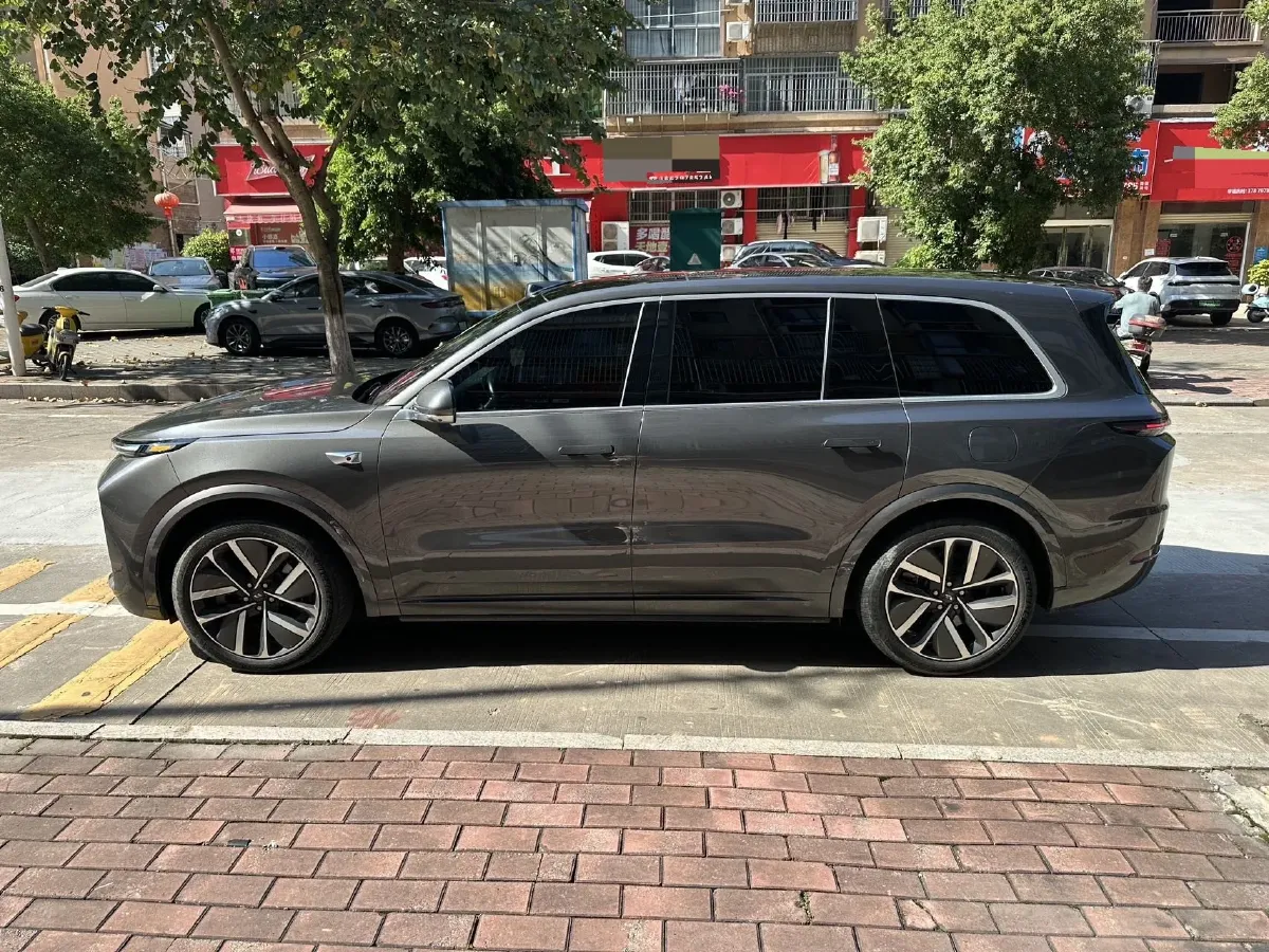 2022 Li L9 Range Extended 154HP REEV 42.6KWH,autocango,china used car exporter,china ev exporter,chinese used car exporter,chinese used ev exporter