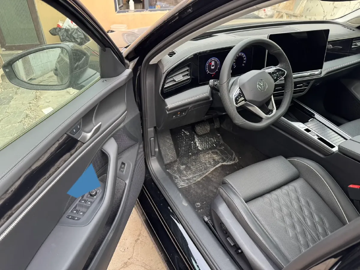 2024 Volkswagen Magotan 2.0T 220HP L4 7DCT,autocango,china used car exporter,china ev exporter,chinese used car exporter,chinese used ev exporter