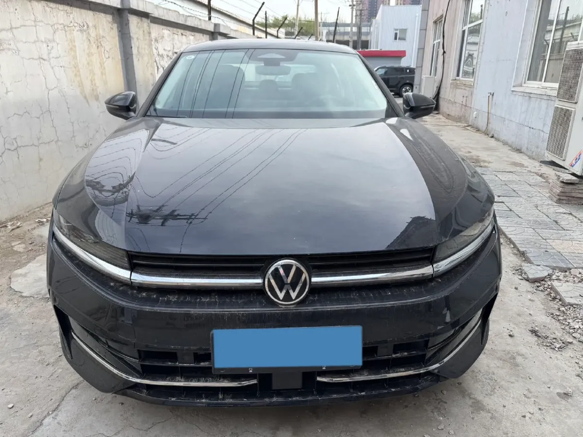 2024 Volkswagen Magotan 2.0T 220HP L4 7DCT,autocango,china used car exporter,china ev exporter,chinese used car exporter,chinese used ev exporter