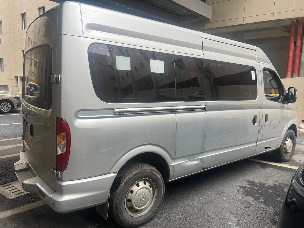 2018 MAXUS XinTu V80 2.5T 136HP L4 6MT,autocango,china used car exporter,china ev exporter,chinese used car exporter,chinese used ev exporter