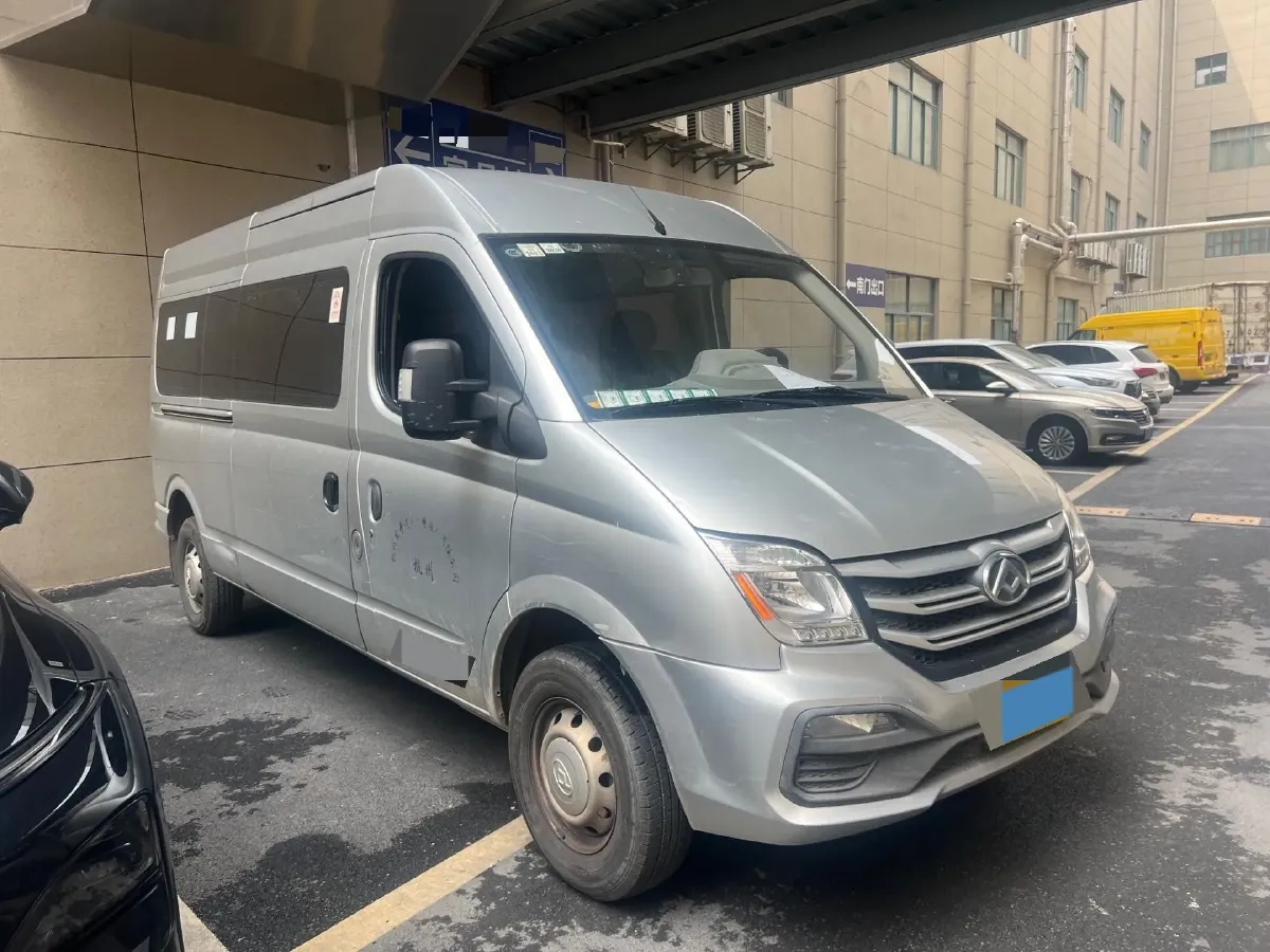 2018 MAXUS XinTu V80 2.5T 136HP L4 6MT,autocango,china used car exporter,china ev exporter,chinese used car exporter,chinese used ev exporter