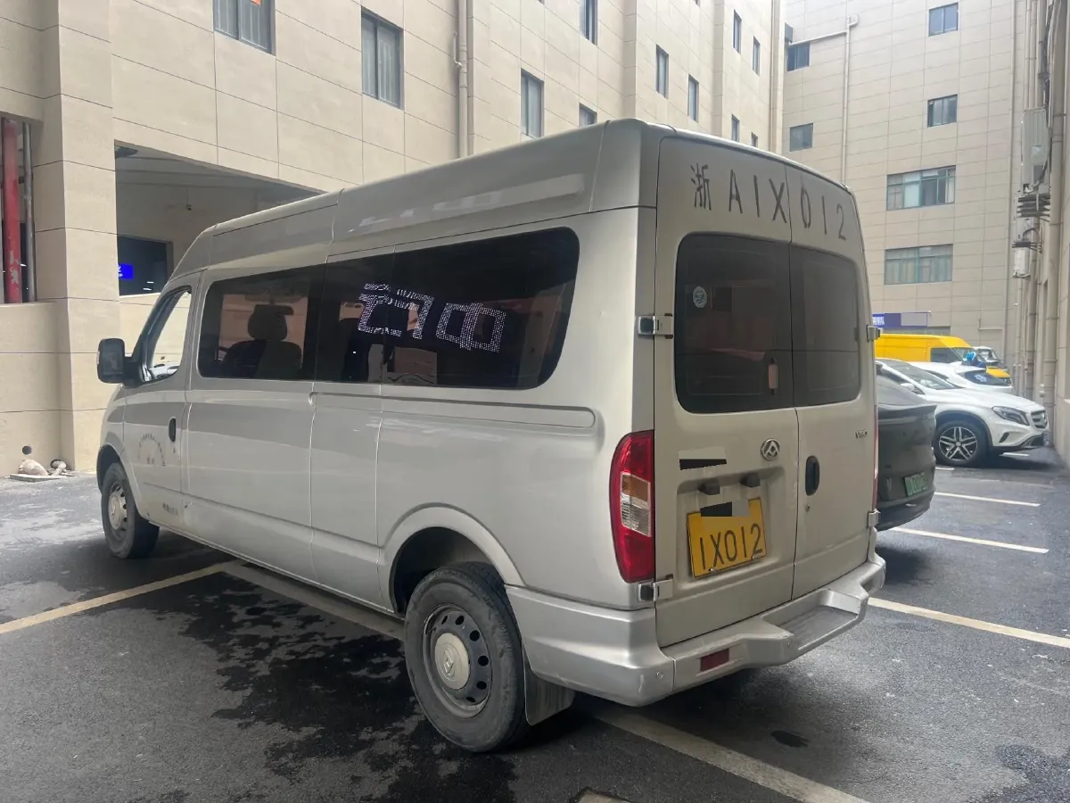 2018 MAXUS XinTu V80 2.5T 136HP L4 6MT,autocango,china used car exporter,china ev exporter,chinese used car exporter,chinese used ev exporter