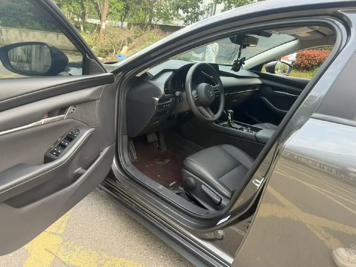 2022 Mazda 3 Axela 2.0L 158HP L4 6AT,autocango,china used car exporter,china ev exporter,chinese used car exporter,chinese used ev exporter