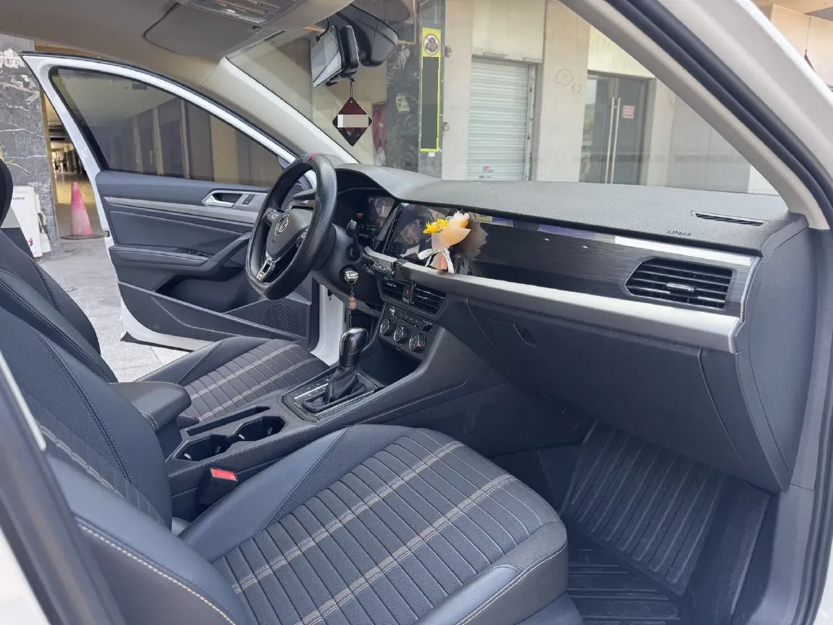 2021 Volkswagen Lavida 1.4T 150HP L4 7DCT,autocango,china used car exporter,china ev exporter,chinese used car exporter,chinese used ev exporter