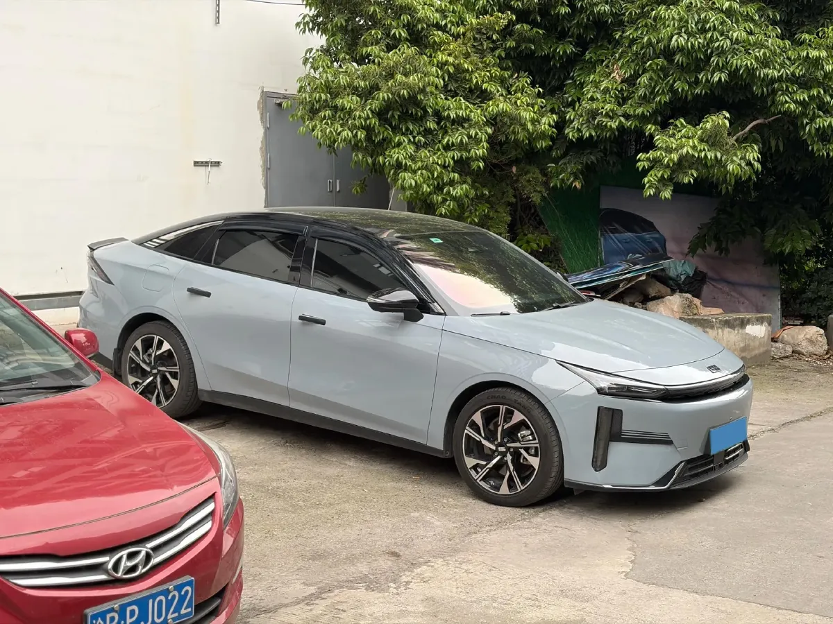 2023 Geely Galaxy L6 1.5T 163HP L4 3DHT PHEV,autocango,china used car exporter,china ev exporter,chinese used car exporter,chinese used ev exporter